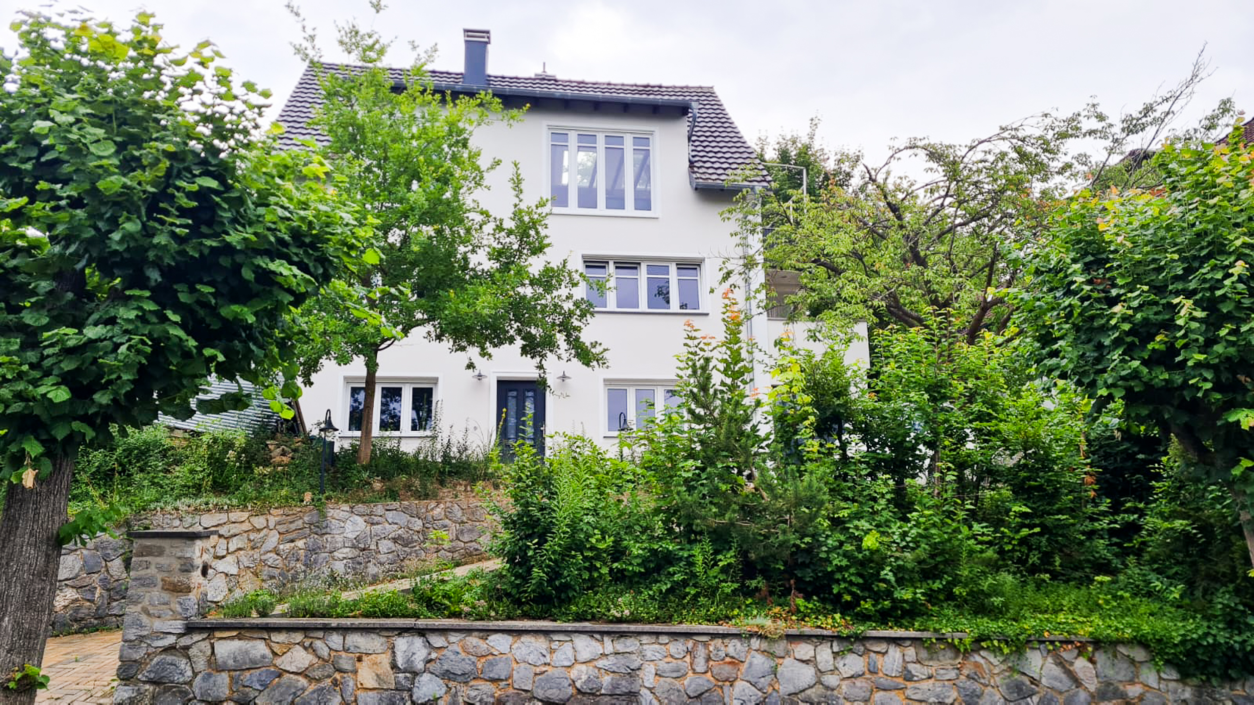 Fertiggestelltes Wohnhaus